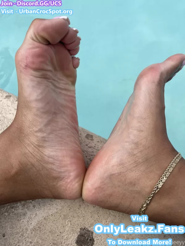 Exactly E / Exactly Feet / Emonneeyy Only Fans Mega Link - Urban Croc Spot - Only Fans Leaks & Premium Porn Downloads